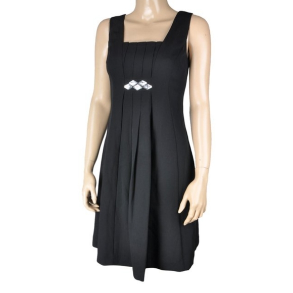 Ladies Ann Taylor LOFT Sleeveless Black Dress w/Front Pleats/ Classy Sz 10 - Picture 1 of 10